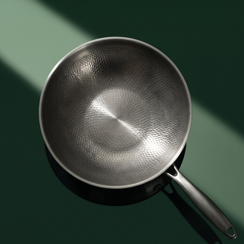 Handgehämmerter Titan-Wok 12 Zoll