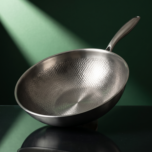 Handgehämmerter Titan-Wok 12 Zoll